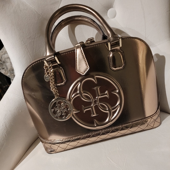 Guess purse - Picture 2 of 5